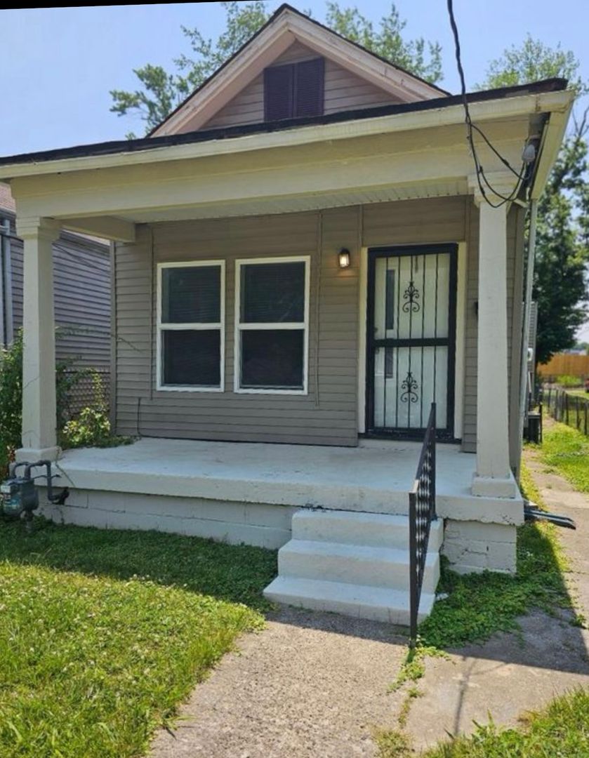 Louisville House: 1712 St. Louis