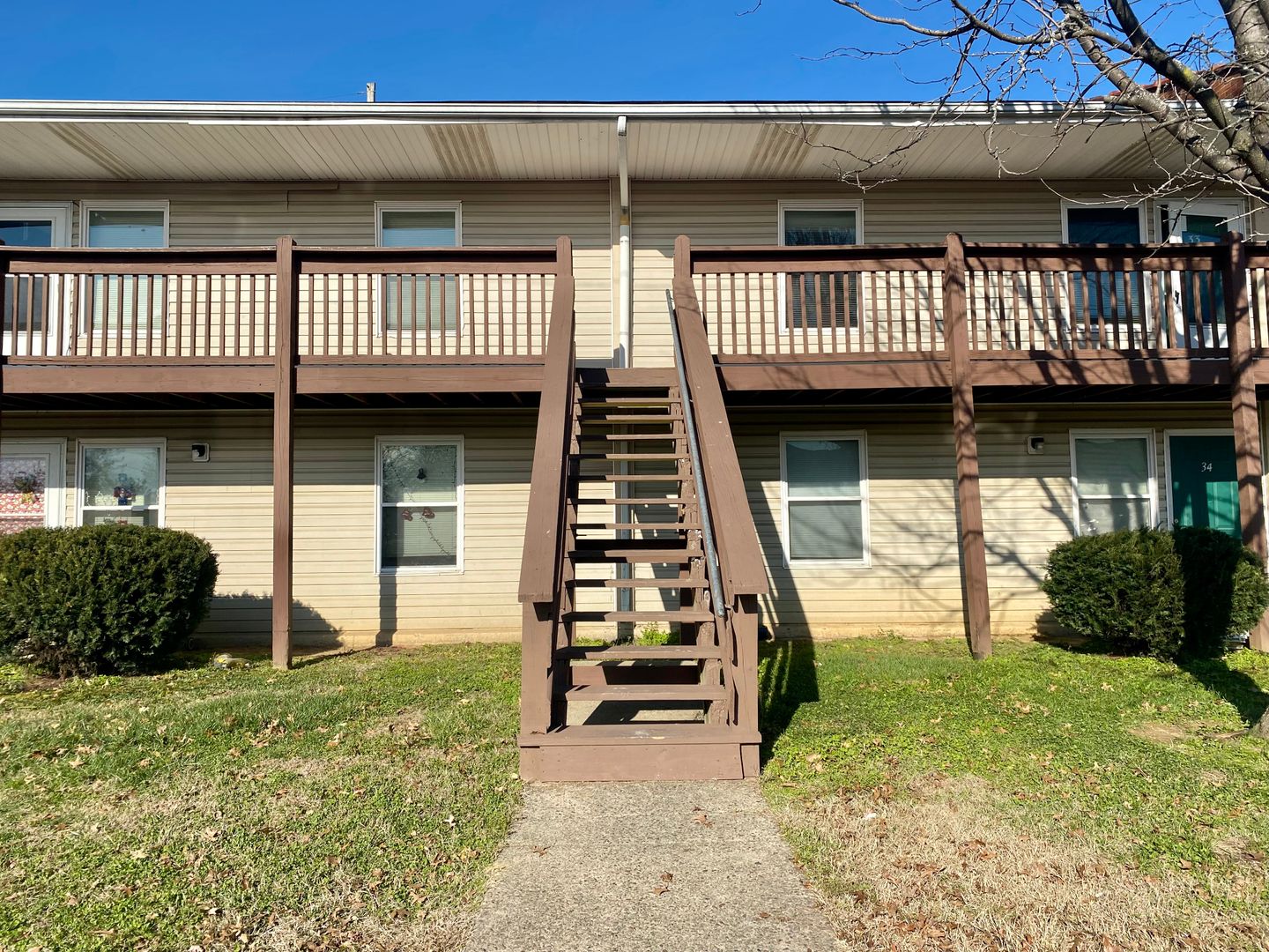 Louisville Apartment: 1519 Crums Lane