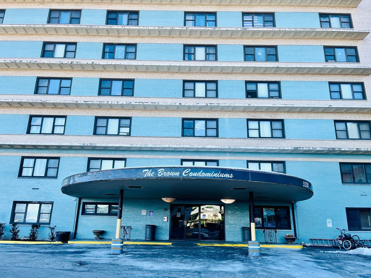 Updated first floor 1BR condo on Bardstown Rd **ALL UTILITIES INCLUDED**