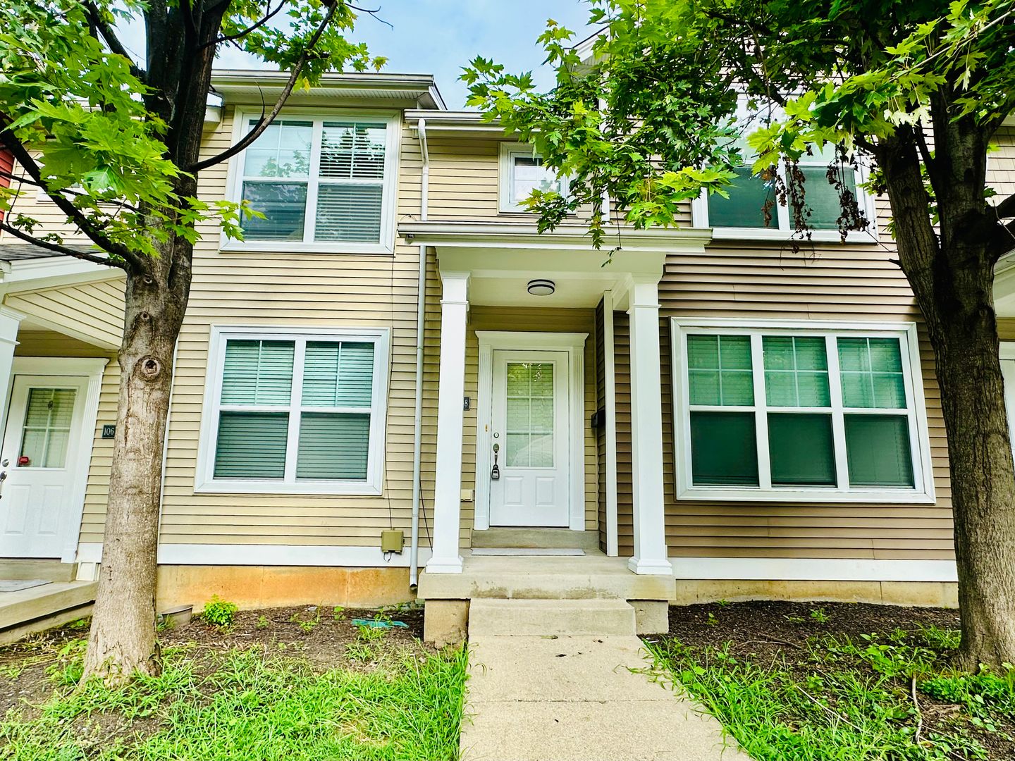 Louisville Apartment: 102 Weist Place