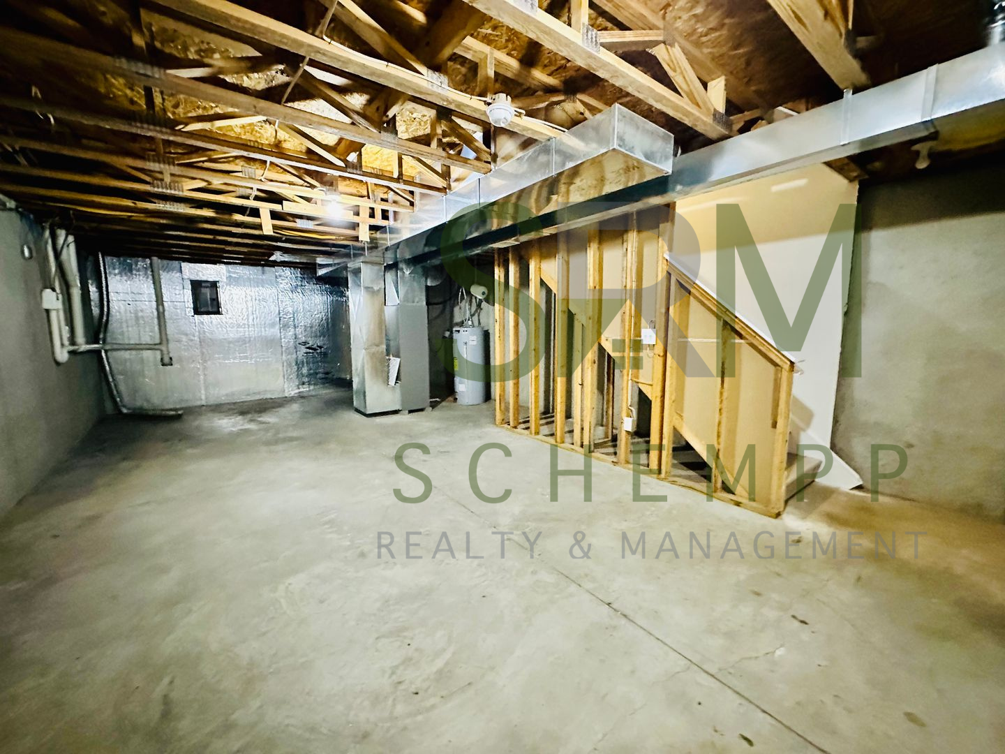 Louisville Apartment: 102 Weist Place