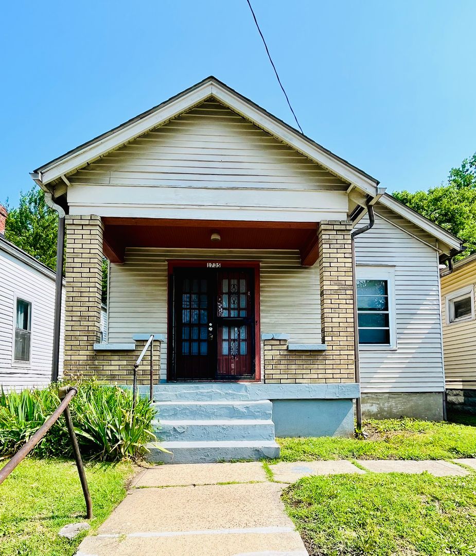 Louisville House: 1735 W Hill St