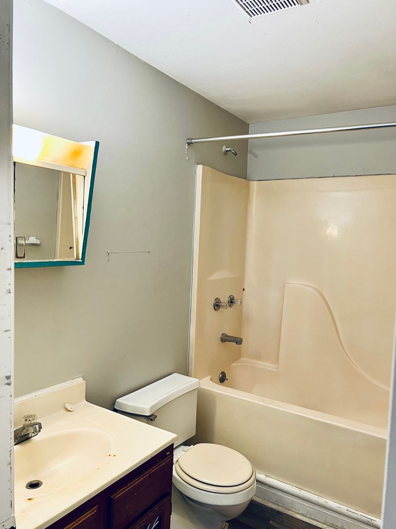 1519 Crums Lane 50, Louisville, KY 40216