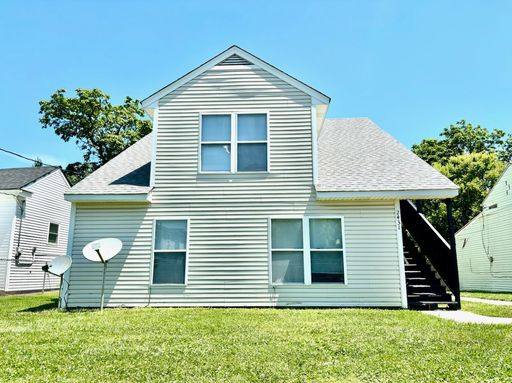 Second floor 1 bedroom apartment in the Portland neighborhood now available! $200 Amazon Gift Card at Lease Signing!* – photo 1
