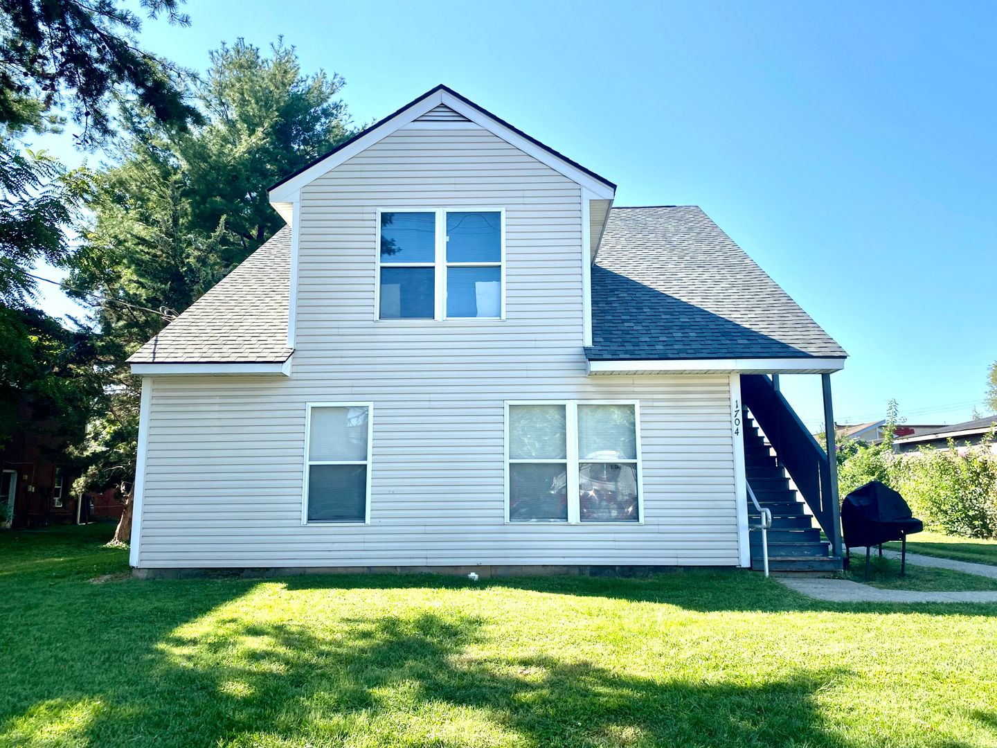 Louisville Apartment: 1704 Rowan St. #2