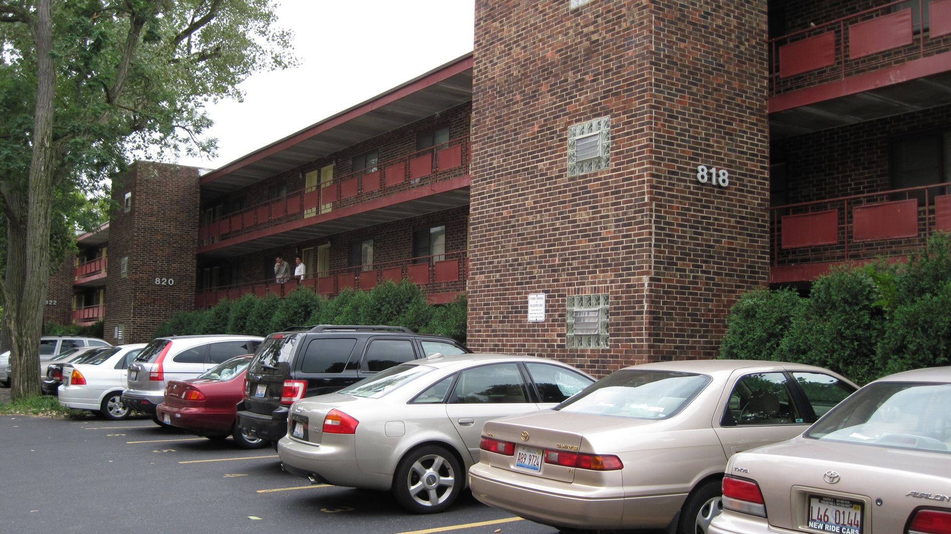 Evanston Apartment: 818-22 Noyes Street