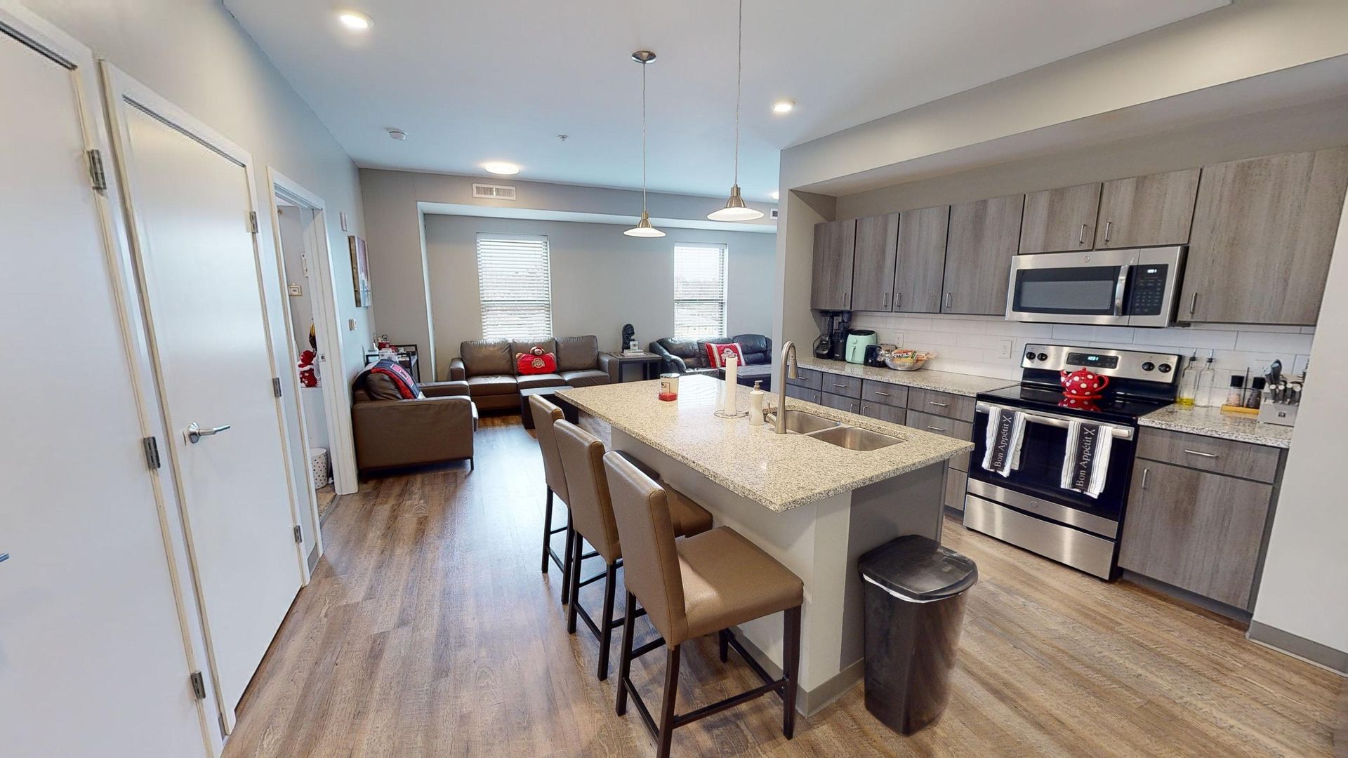 Columbus Apartment: 15 E Lane Ave