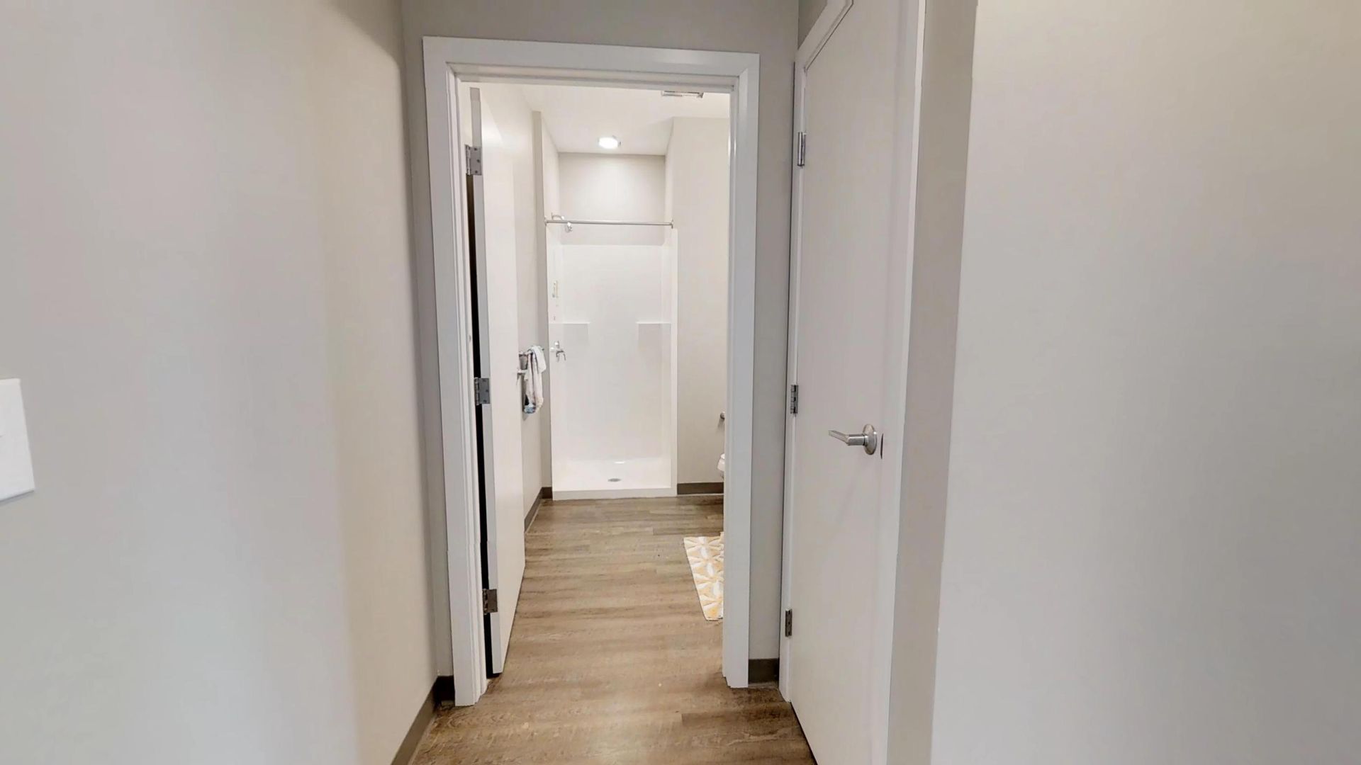 Columbus Apartment: 15 E Lane Ave
