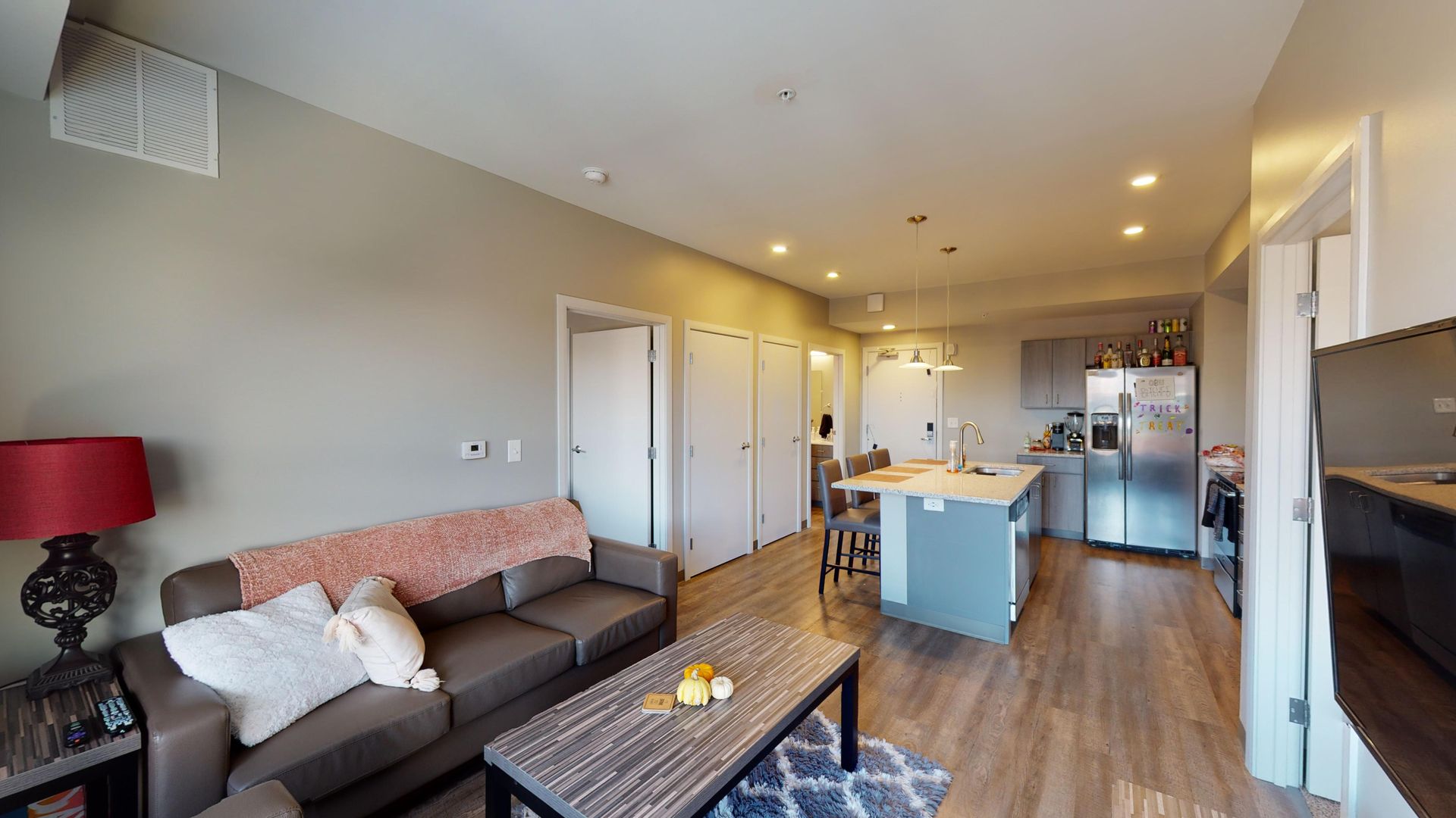 Columbus Apartment: 15 E Lane Ave