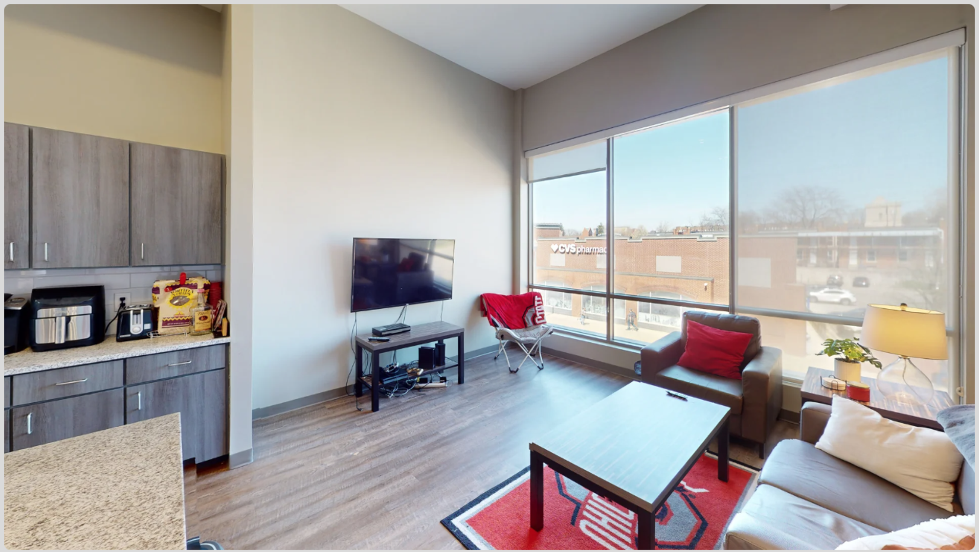 Columbus Apartment: 15 E Lane Ave