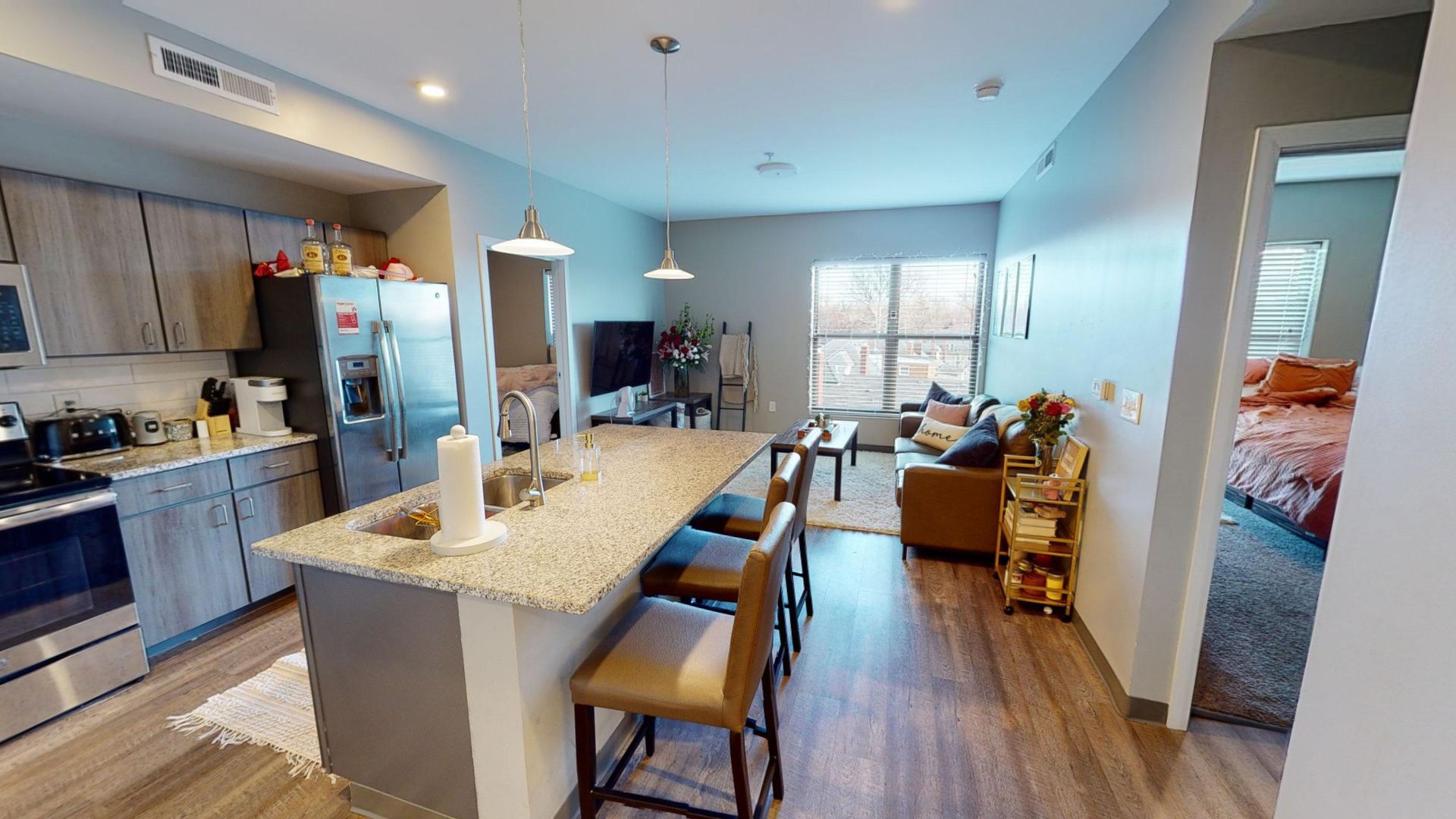 Columbus Apartment: 15 E Lane Ave