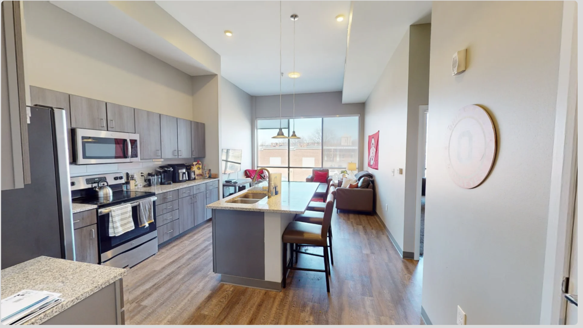 Columbus Apartment: 15 E Lane Ave