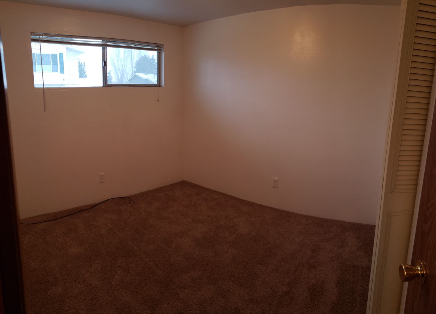 Caldwell Apartment: Oak Street