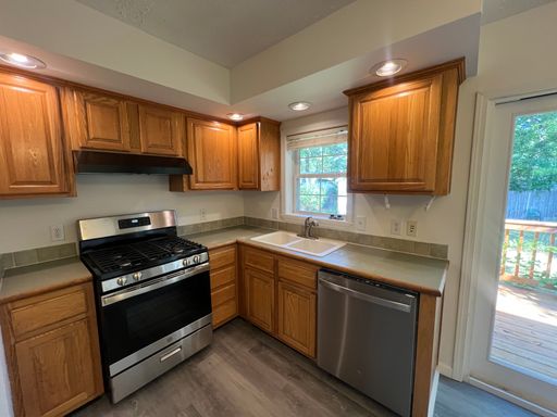 REMODELED 2 BEDROOM HOME IN HEART OF TRAVERSE CITY