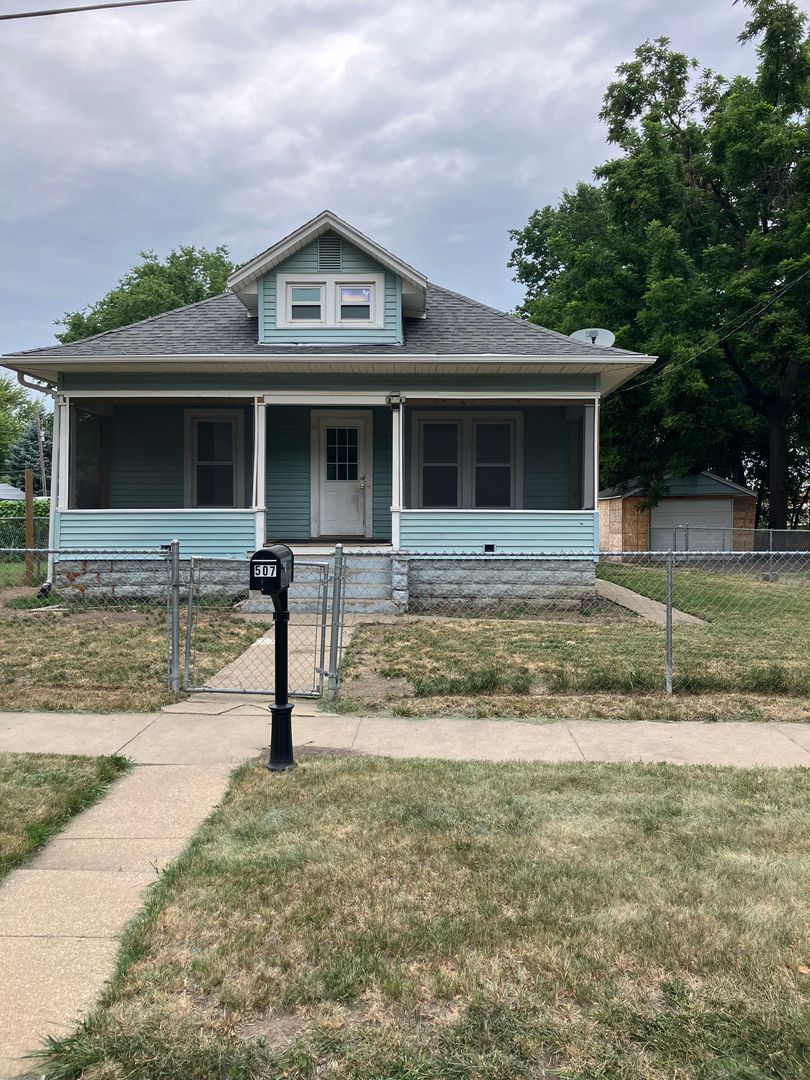 Sioux City House: 507 W 27th