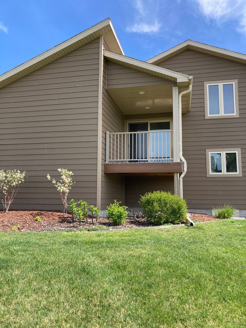 Sergeant Bluff House: 200 Prairie Bluff Drive