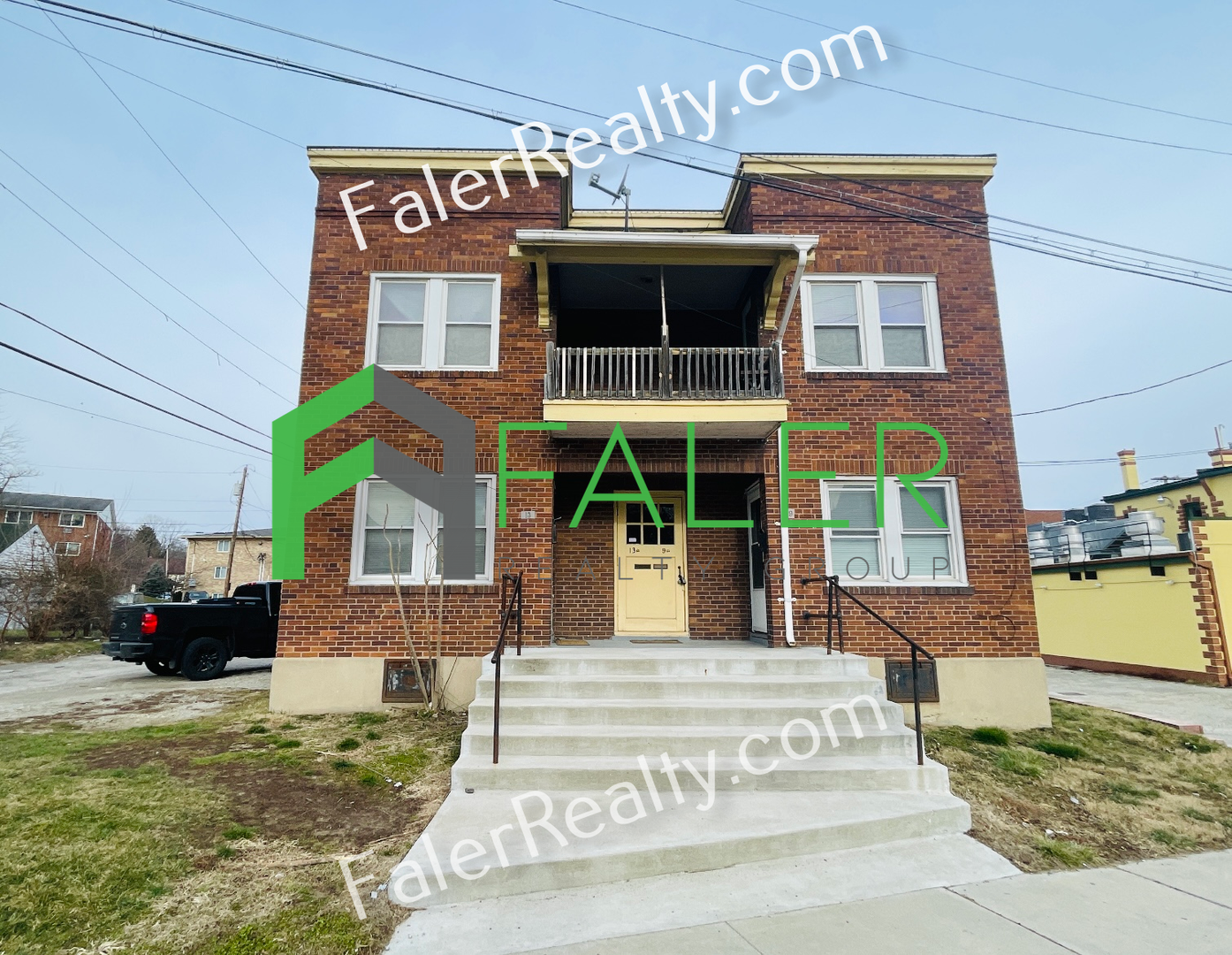 Dayton Apartment: 9 Anderson St