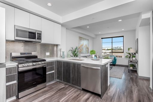 3617 Venice Blvd - 405, Los Angeles, CA 90019