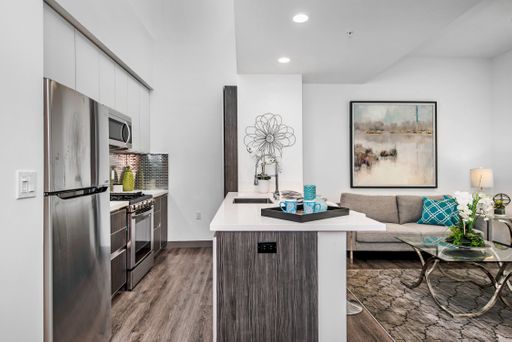 Elevated Townhome Living in East Hollywood – photo 1