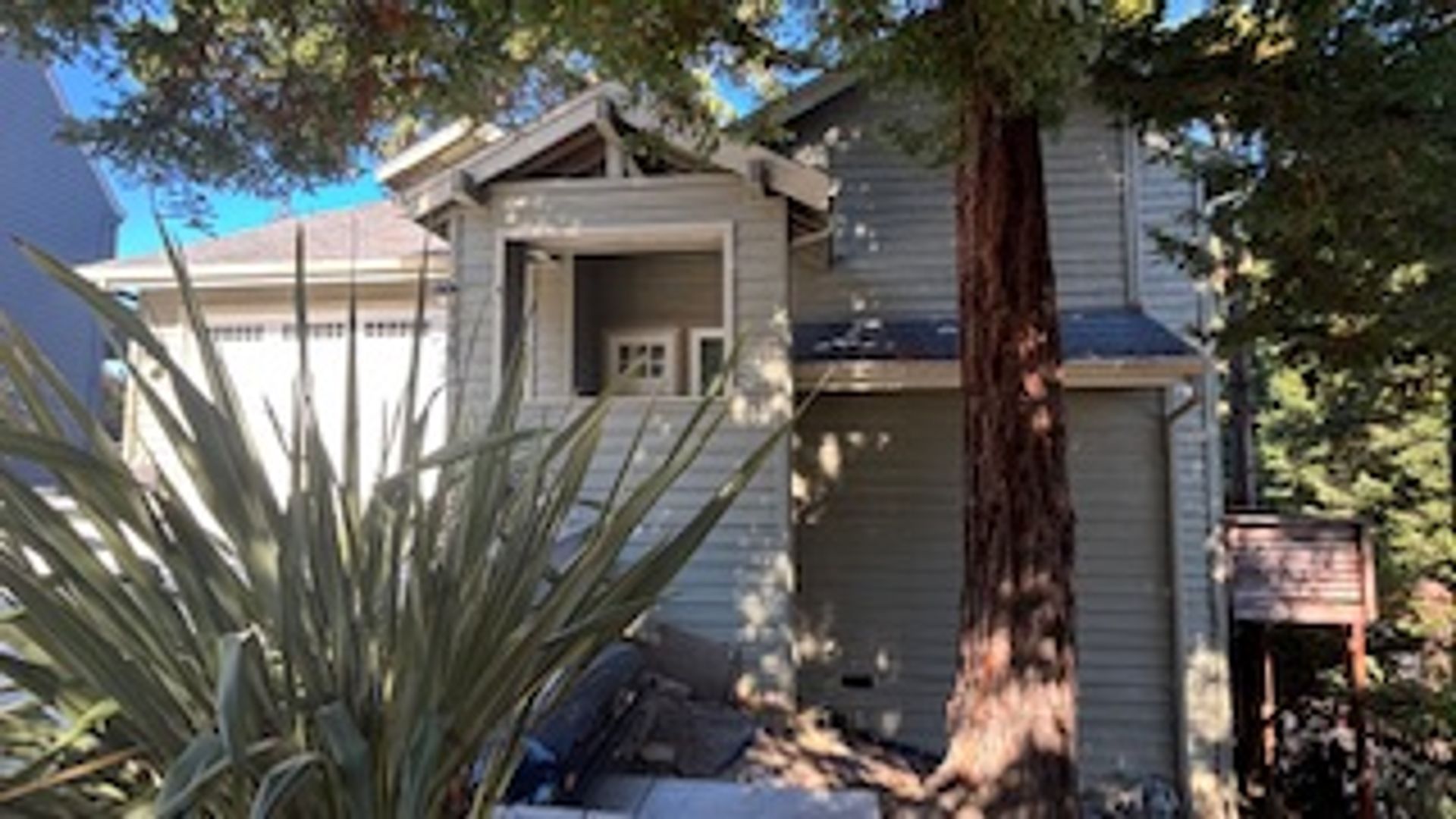 Aptos House: 105 Dunsmuire Ct.