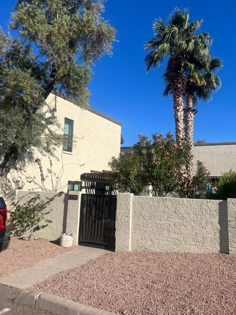 Phoenix House: 8645 S 51st St #1