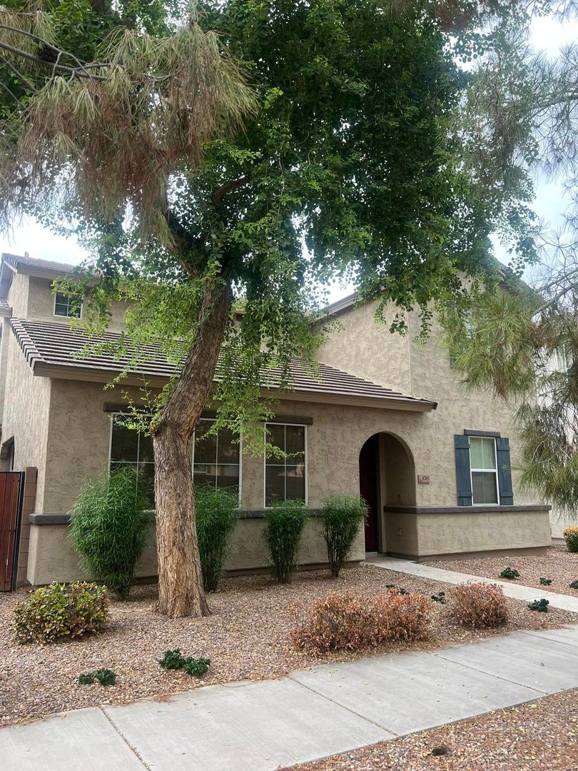 Gilbert House: 4265 E Milky Way