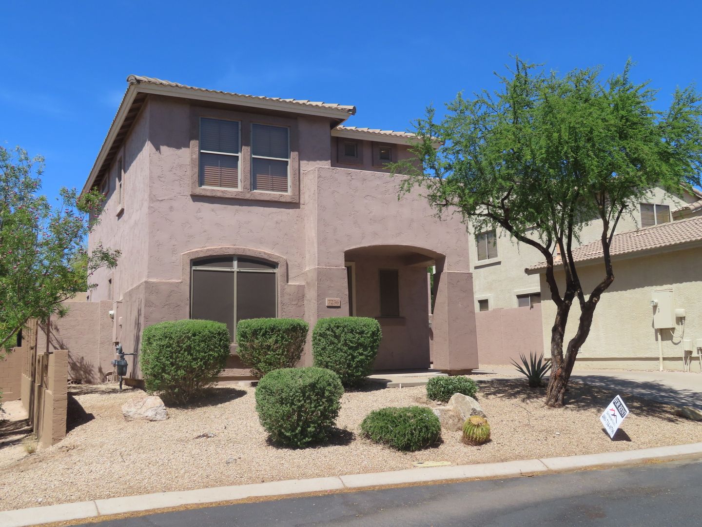 Mesa House: 7236 E Melrose St.