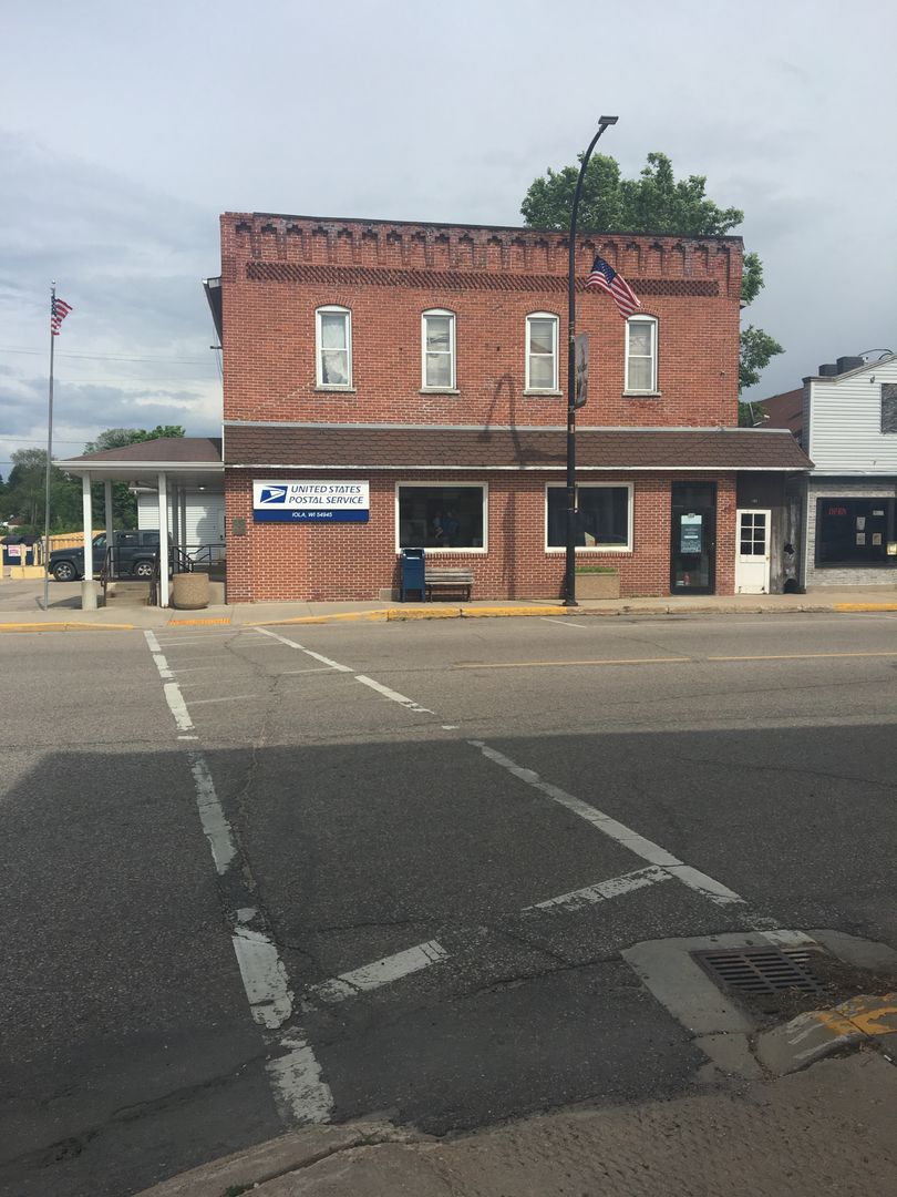 190 N Main Street Commerical Space, Iola, WI 54945