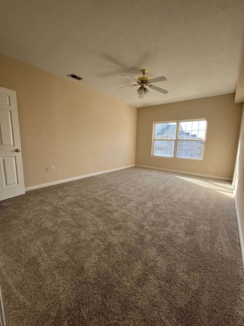Hillsborough Pointe Apartments 9 of 11