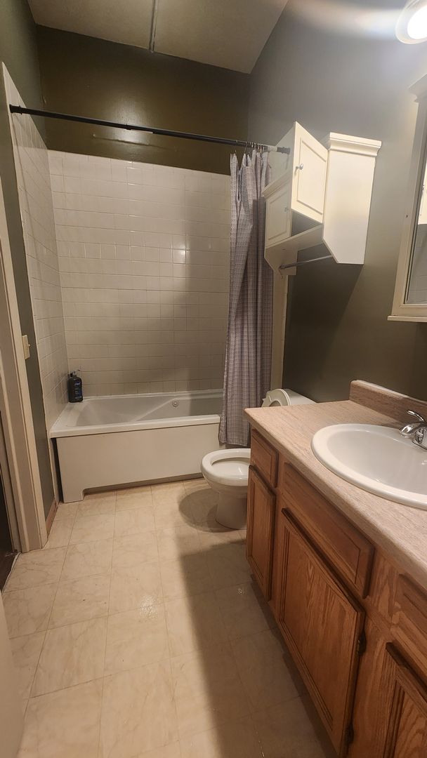 Omaha Apartment: 1211 Howard St