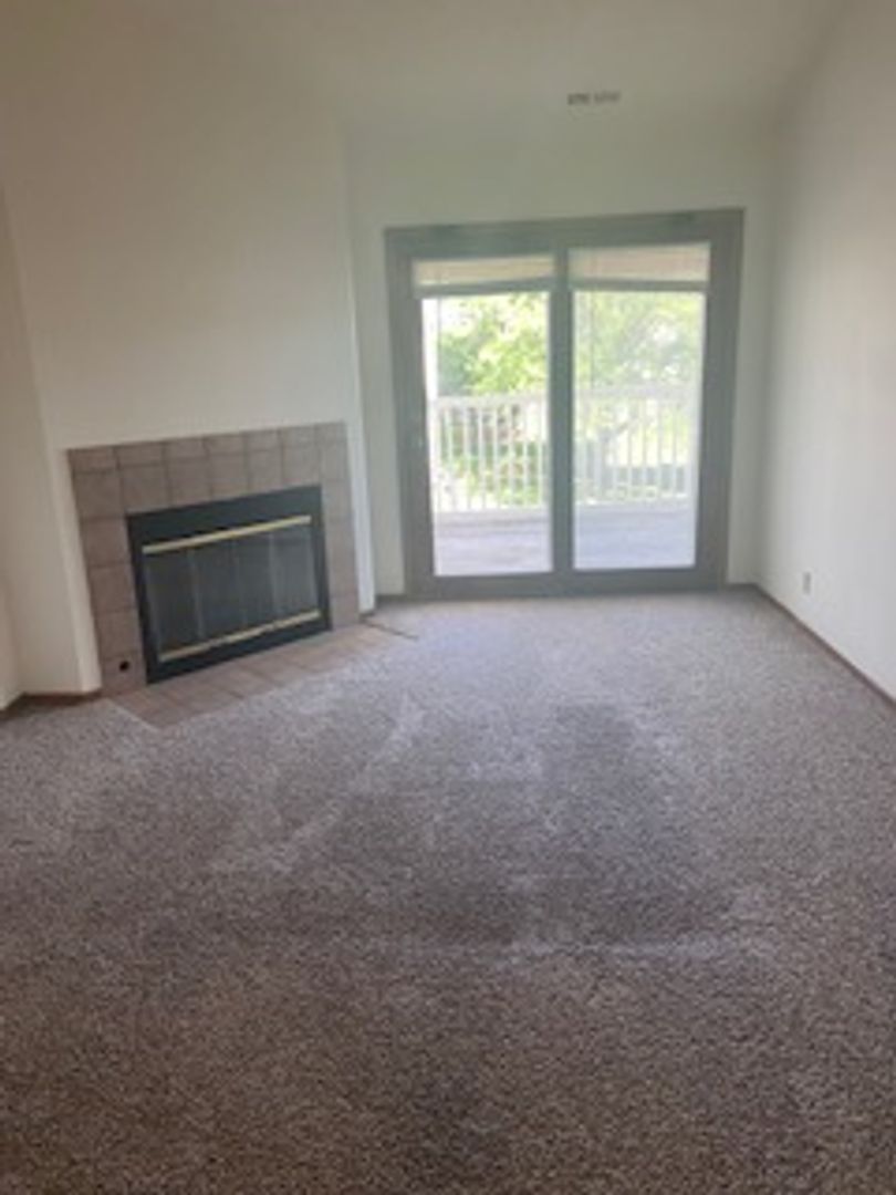 OMAHA Apartment: 2606 North 115th Court