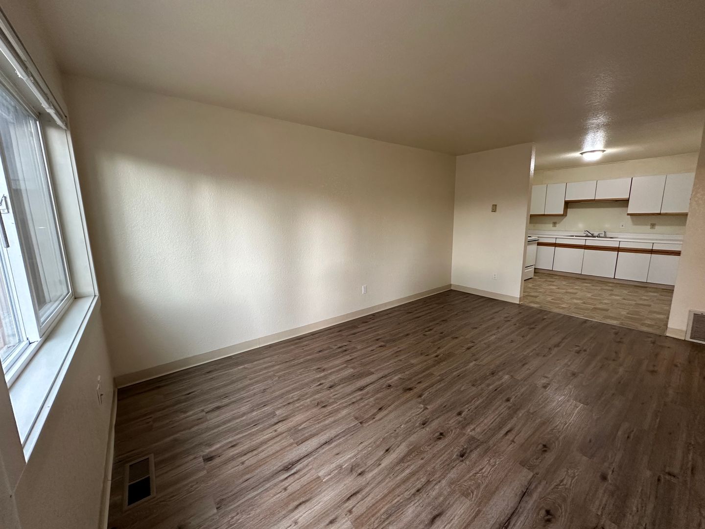 Anchorage Apartment: 8036 Loganberry Street