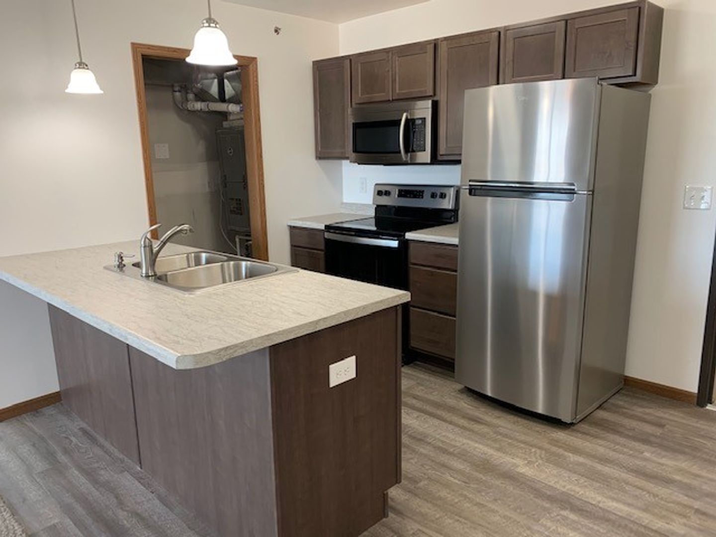 Tea Apartment: 1500 Main Ave