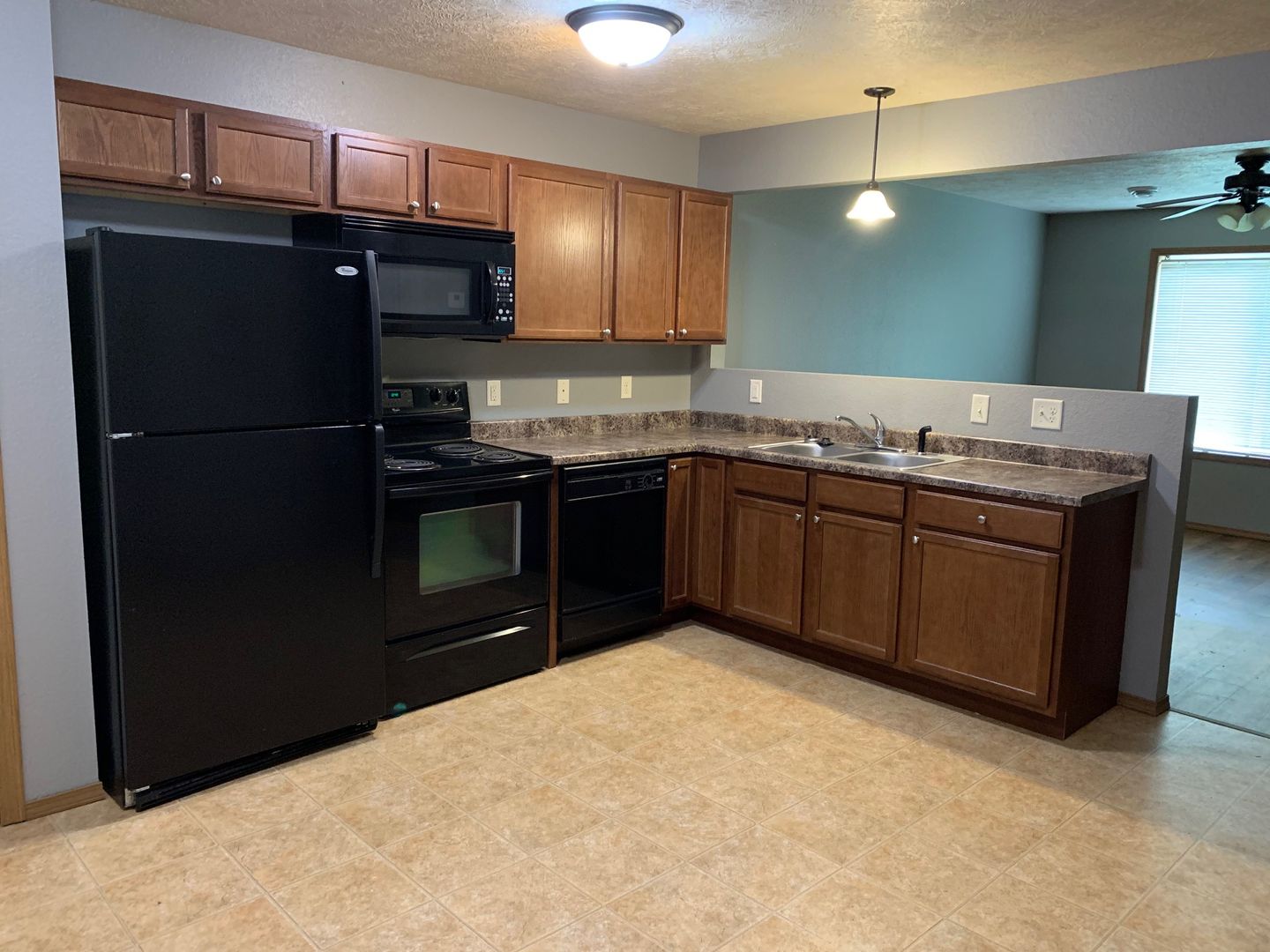 Tea Apartment: 300 Arianna Place #1