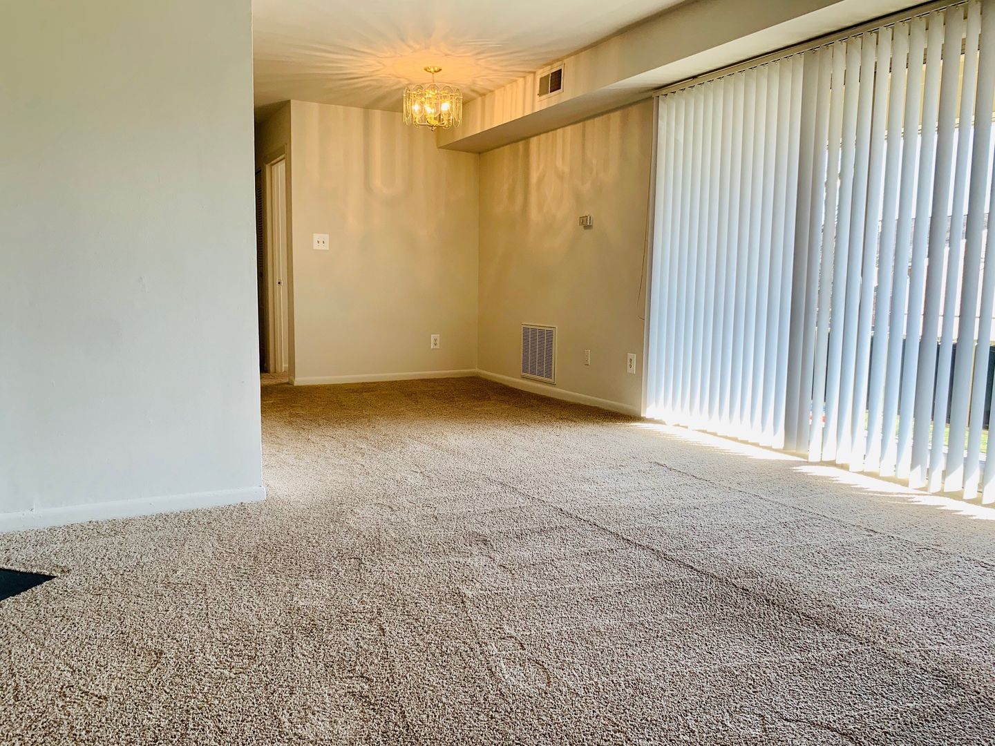 Laurel Apartment: 8200 Gorman Ave 120