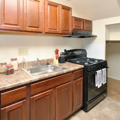2 Bedroom 1 Bath Townhome (811 sq ft) – photo 1