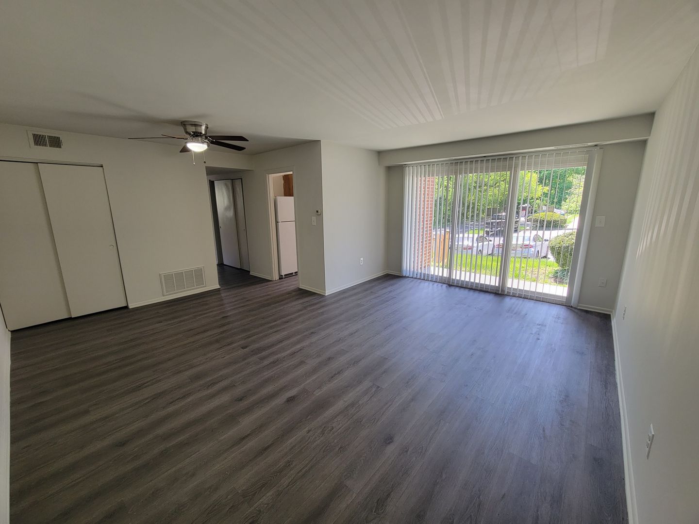 Baltimore Apartment: 220 Stonecroft Road