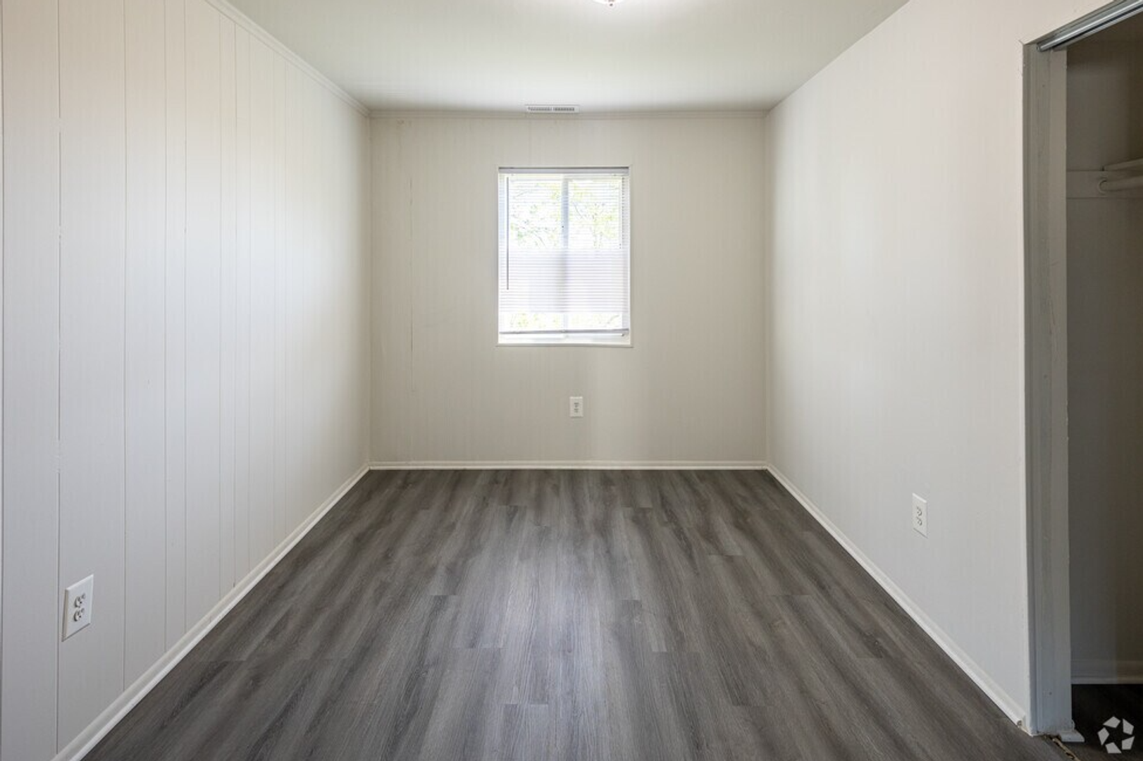 Baltimore Apartment: 219 Atholgate Lane