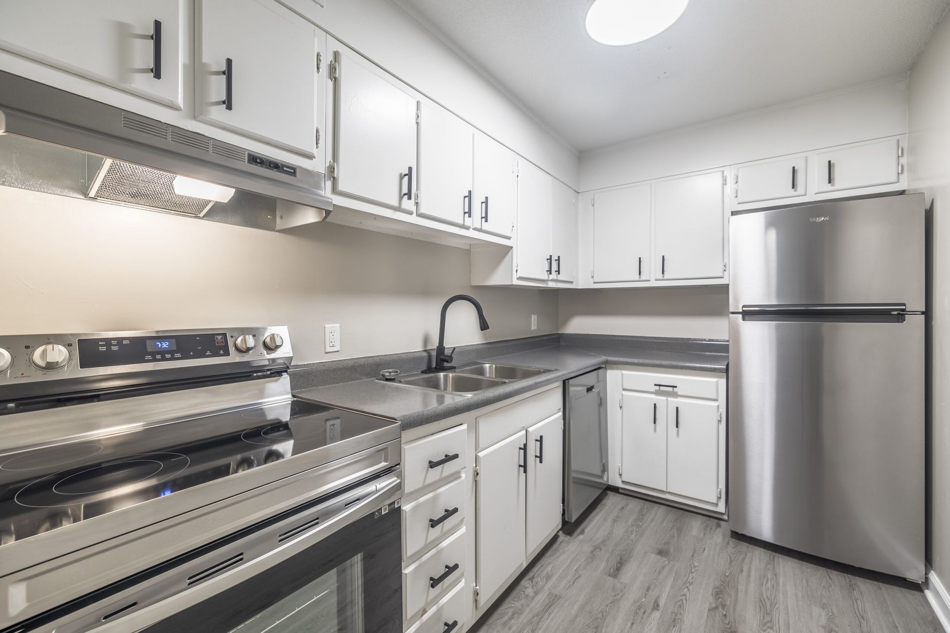 Winston-Salem Apartment: 3411 Old Vineyard Rd