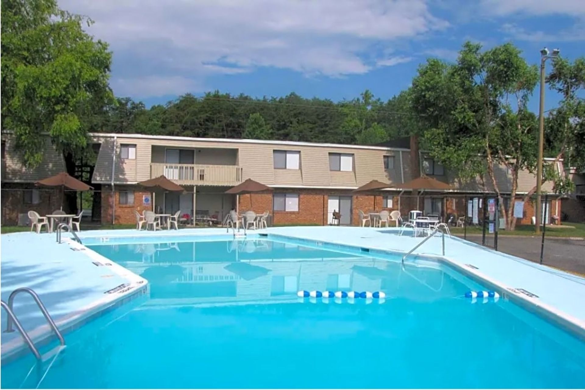 Winston-Salem Apartment: 1805 Franciscan Dr