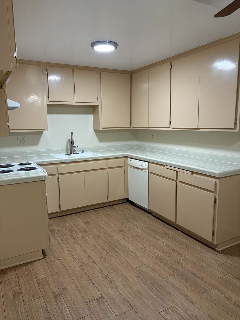 Buena Park Apartment: 6412 Crescent Ave