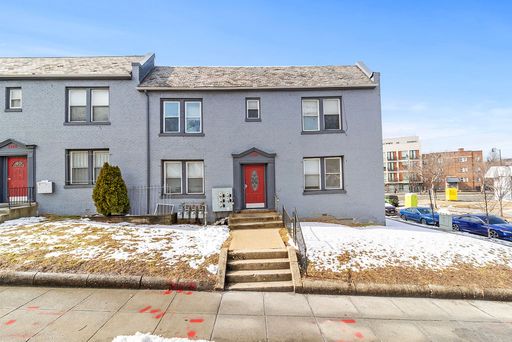 Newly Renovated 4BR/1BA - IMMEDIATE MOVE IN! – photo 1
