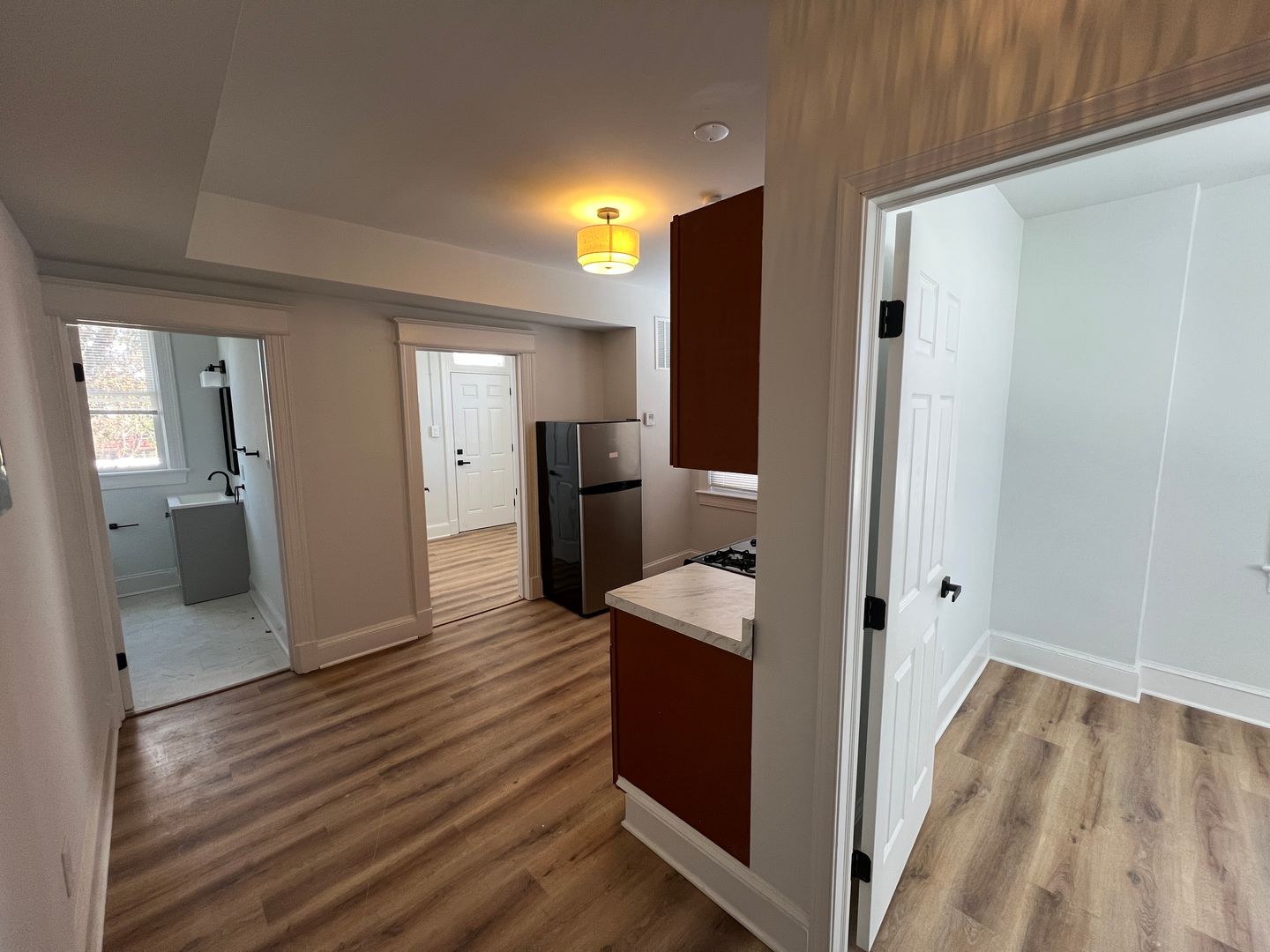 Washington Apartment: 1941 16th St SE