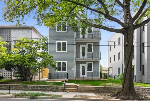 Newly Renovated 4 Bedroom with All Utilities Included – photo 1