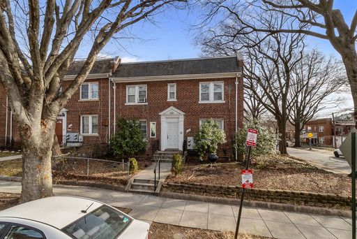 Newly Renovated 3BR/1BA – photo 1