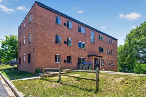 Charming Three-Bedroom in Vibrant Deanwood – photo 1
