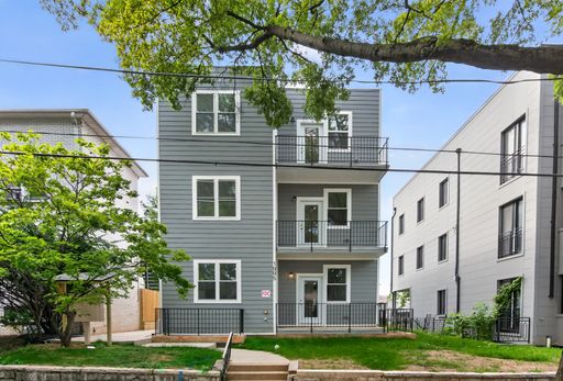 Newly Renovated 4 Bedroom with All Utilities Included – photo 1