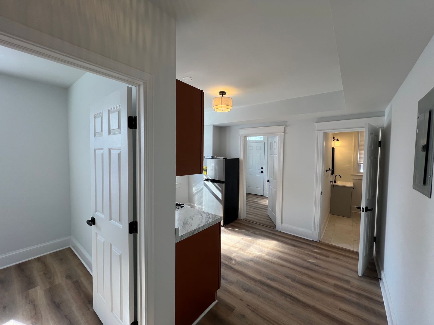 Washington Apartment: 1941 16th St SE