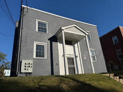 Newly Renovated 3BR/1BA - IMMEDIATE MOVE IN!!! WITH WASHER/DRYER – photo 1