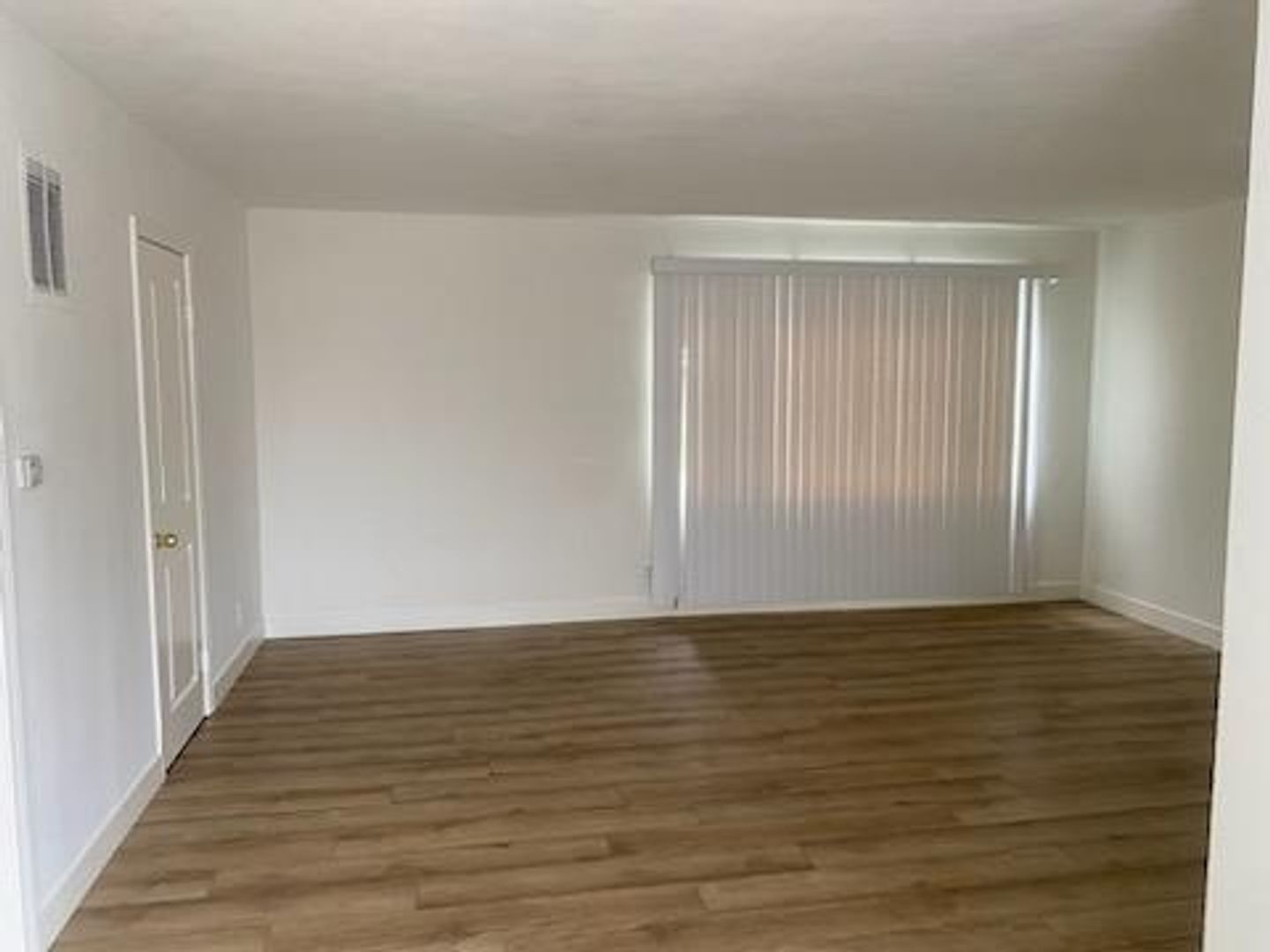 Santa Monica Apartment: 1935 Cloverfield Blvd